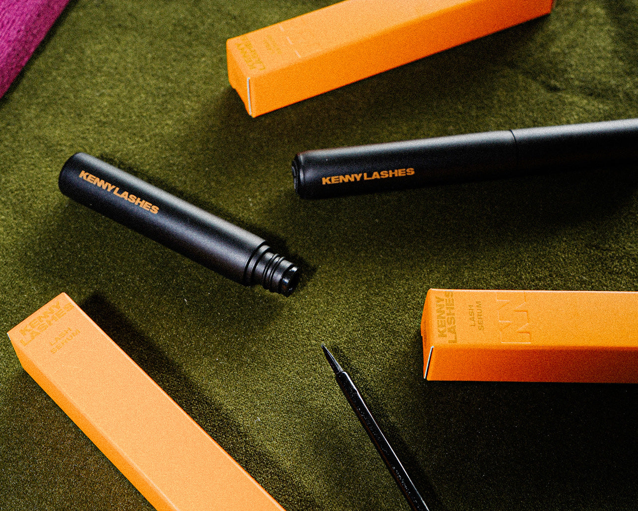 Sådan får du smukke, lange vipper med KENNY LASHES Lash Growth Serum